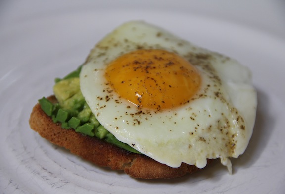 avocado-10-ways-smashed-on-toast