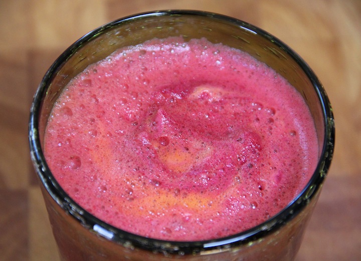 purple-juice-in-glass