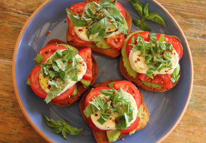 avocado-chili-bruschetta