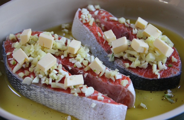 ginger-garlic-salmon-preparation